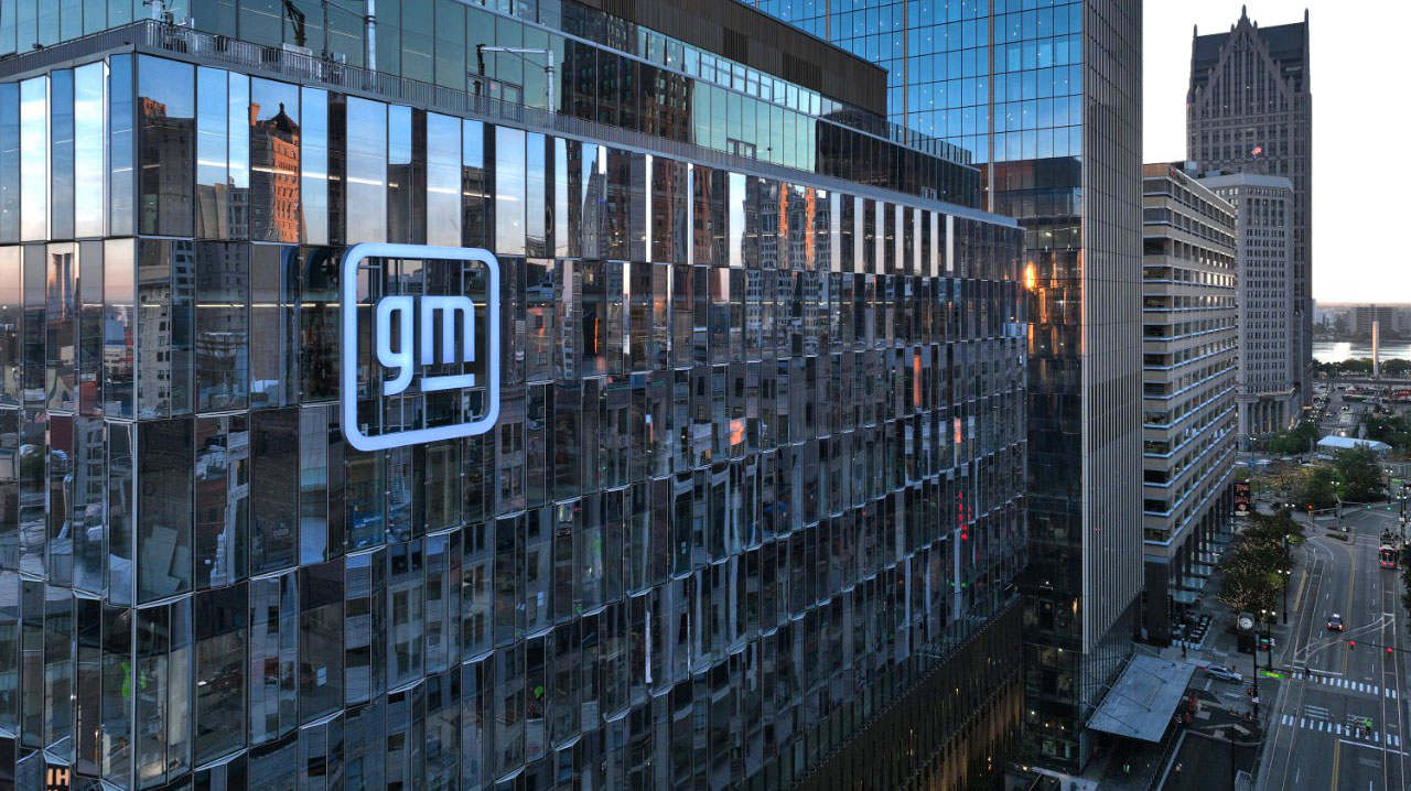 GM exterior building Detroit