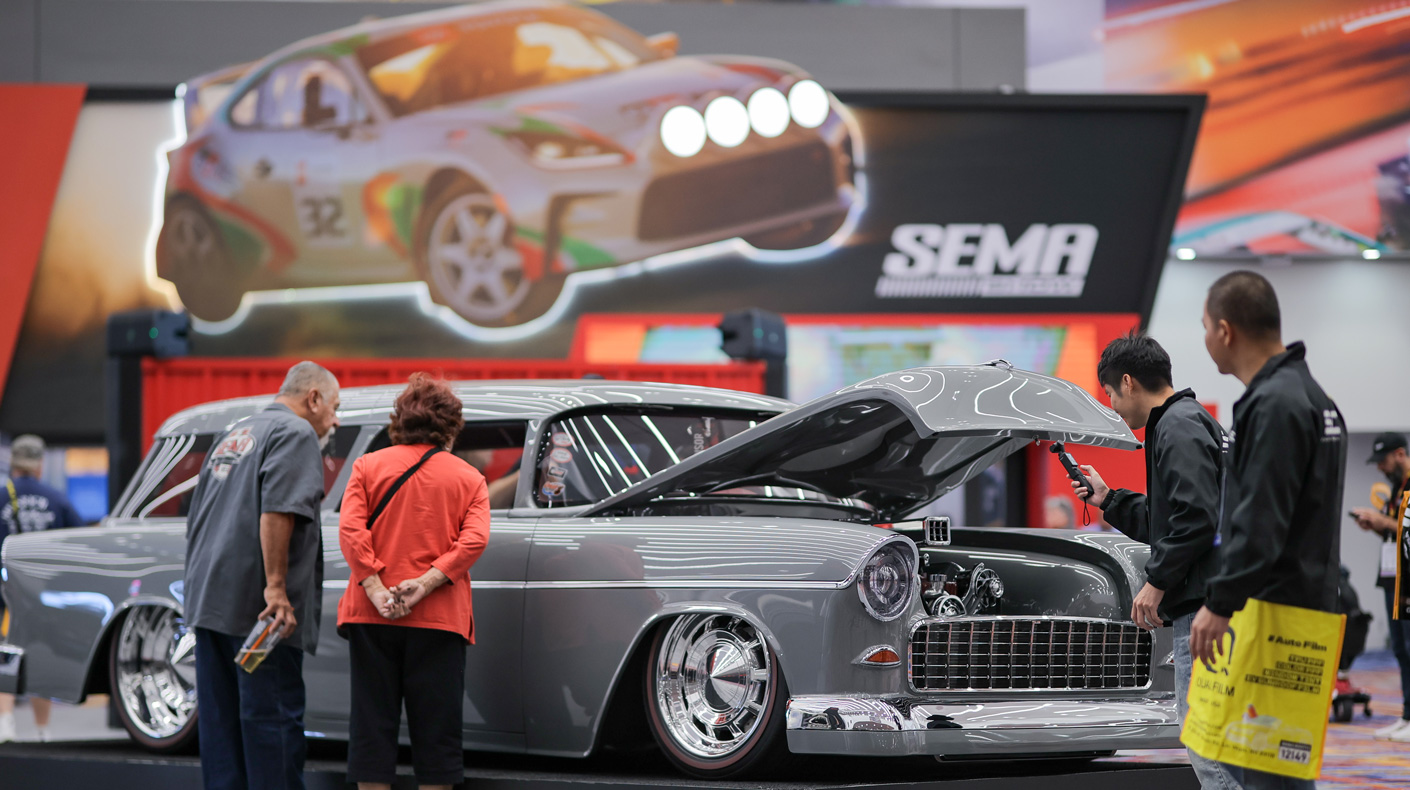 SEMA Show 2025 atmosphere