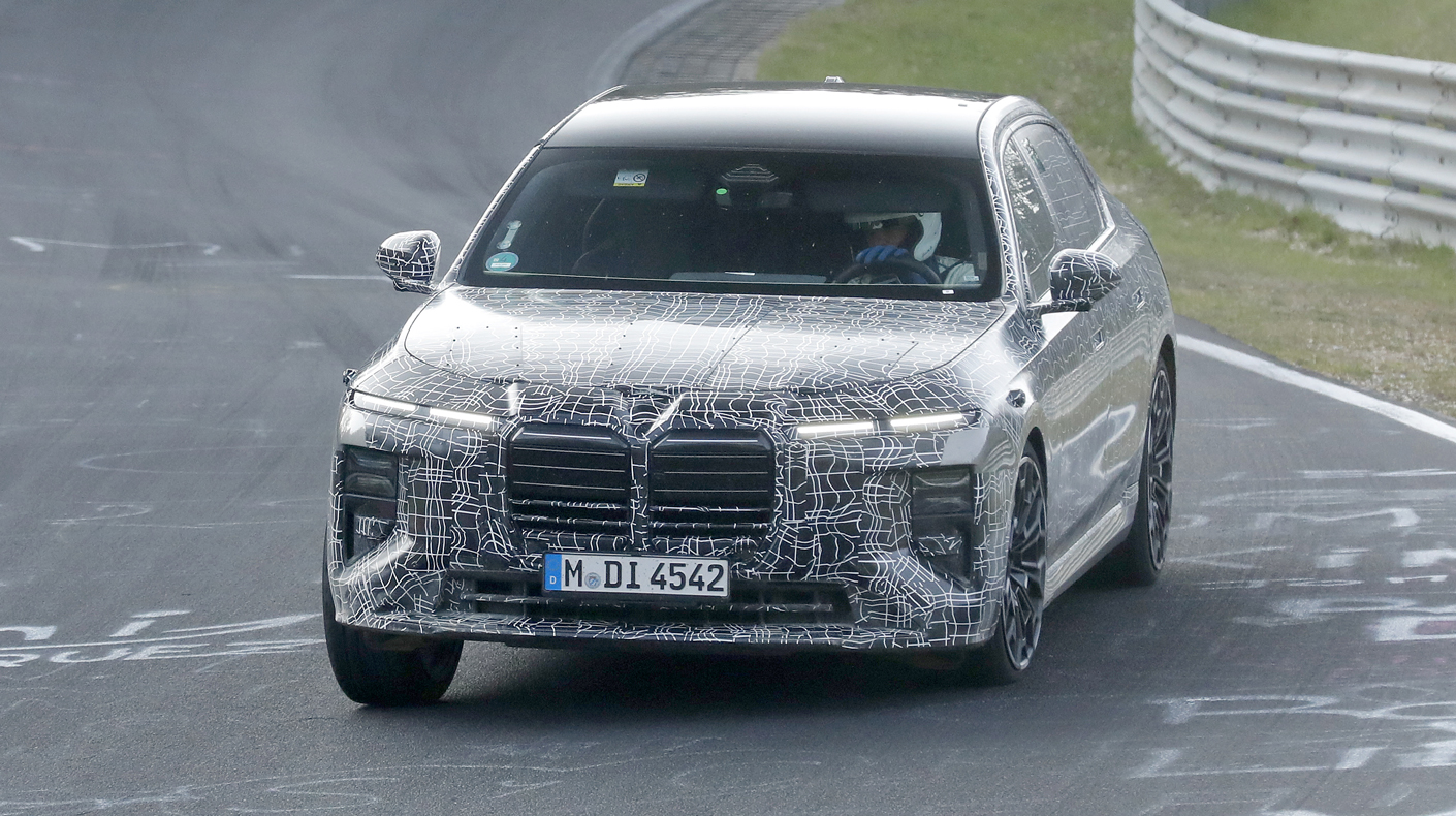 An image of the camouflaged facelifted BMW 7 Series.