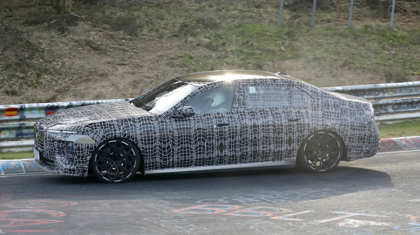 An image of the camouflaged facelifted BMW 7 Series.