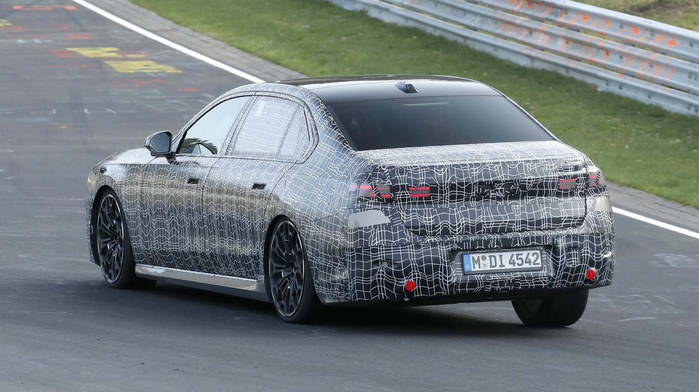 An image of the camouflaged facelifted BMW 7 Series.