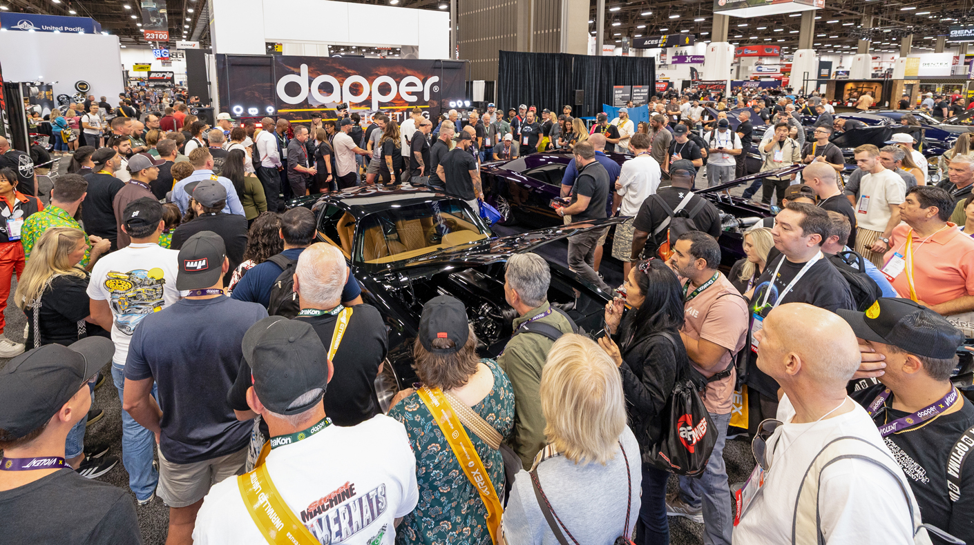 Big crowds at an unveiling at the SEMA Show.