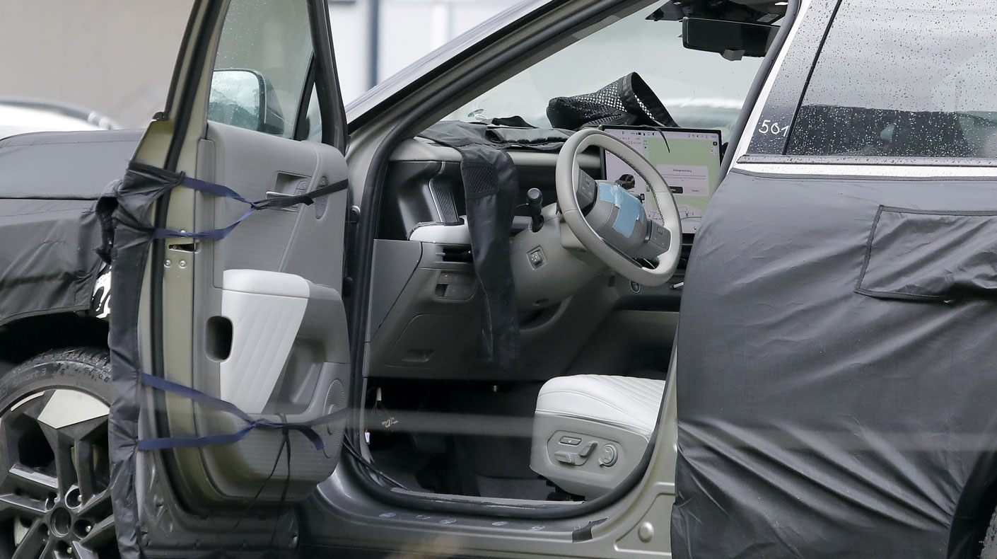 Hyundai Tucson Spy Shot dashboard view