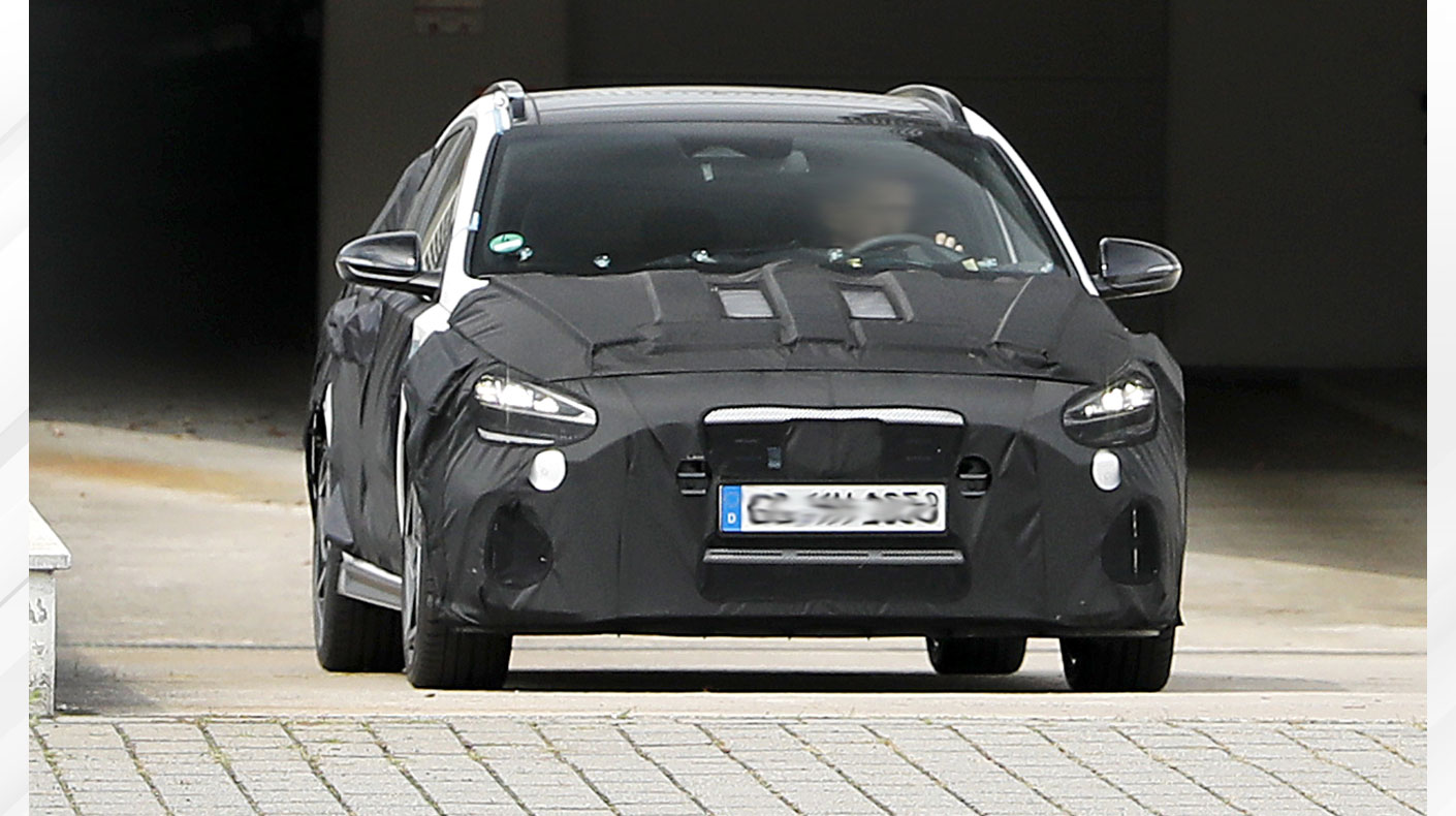 Hyundai i30 spy shots