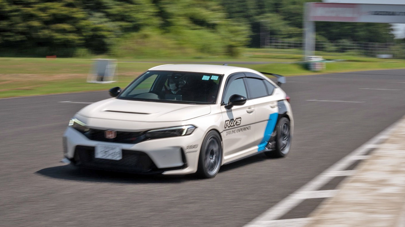 RAYS Driving Experience shots