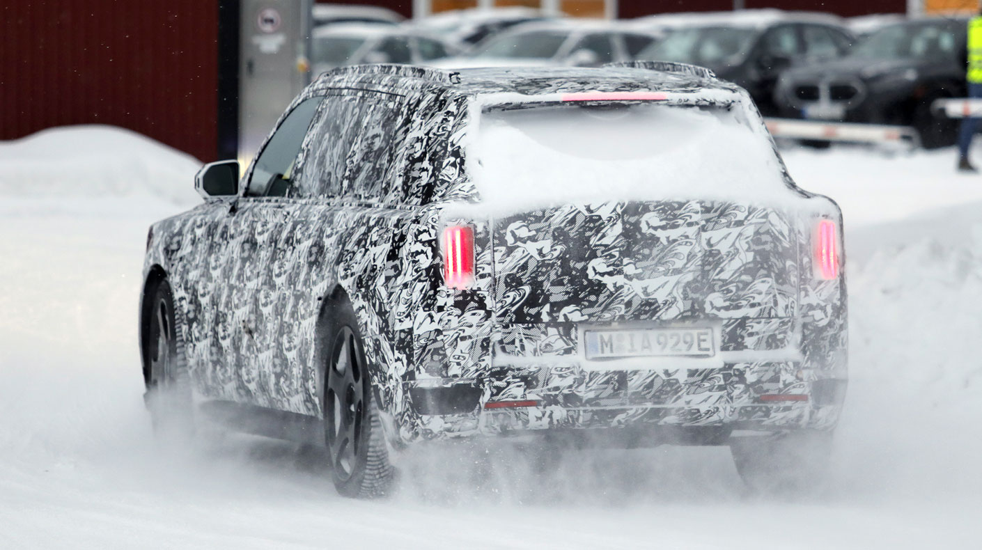 Rolls-Royce-electric-SUV