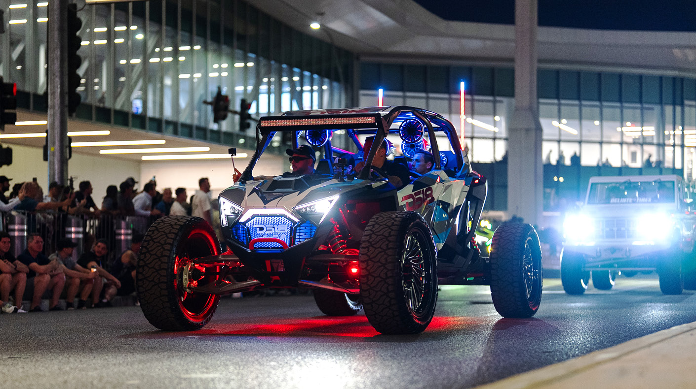 An image of a powersport UTV in the SEMA Cruise.