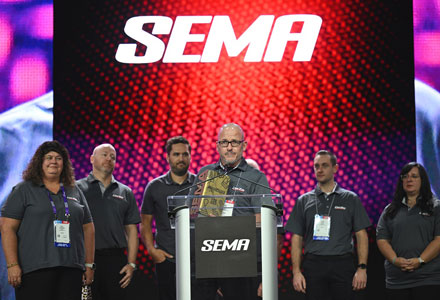 SEMA Selects Dee Zee Inc. as Manufacturer of the Year, Summit