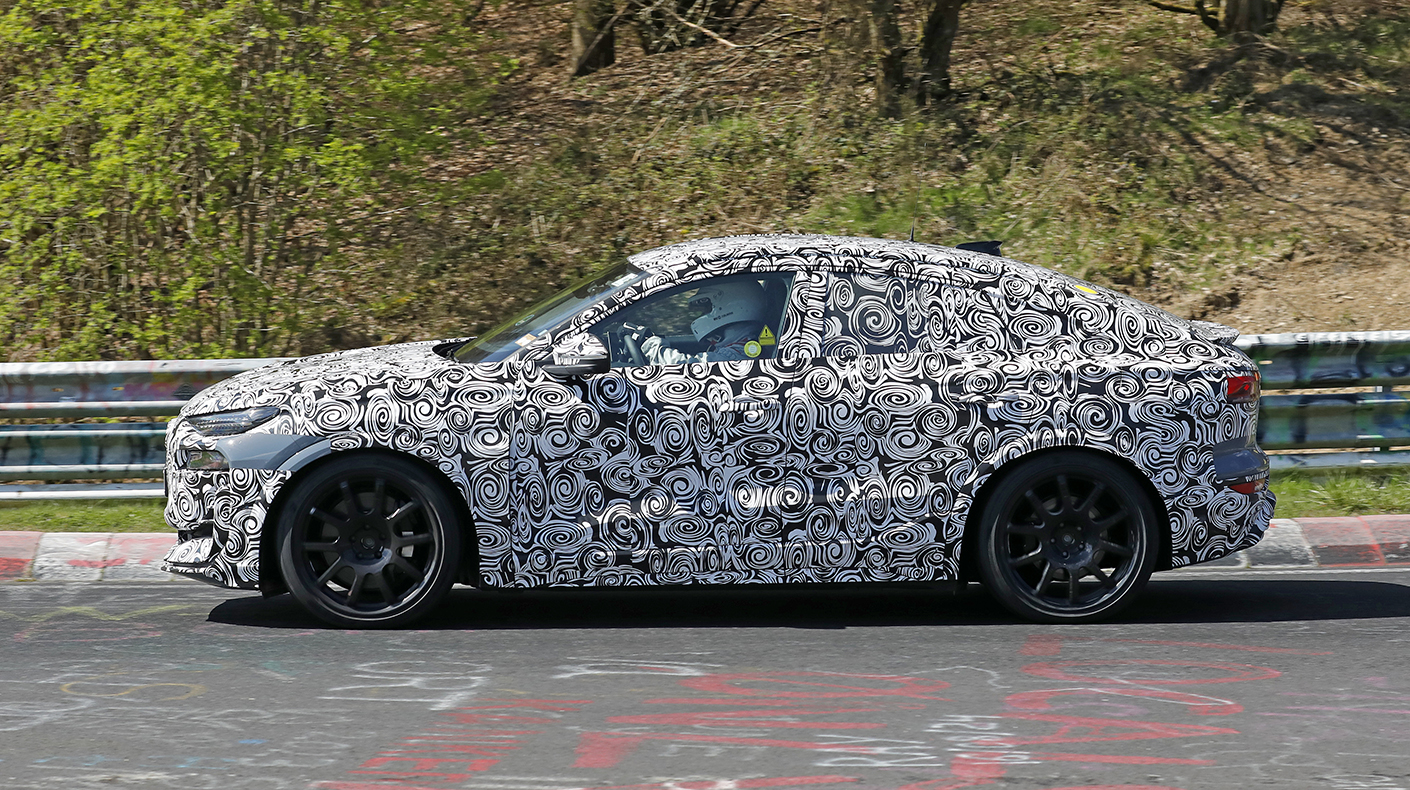Spy Shot of the Audi RS6.