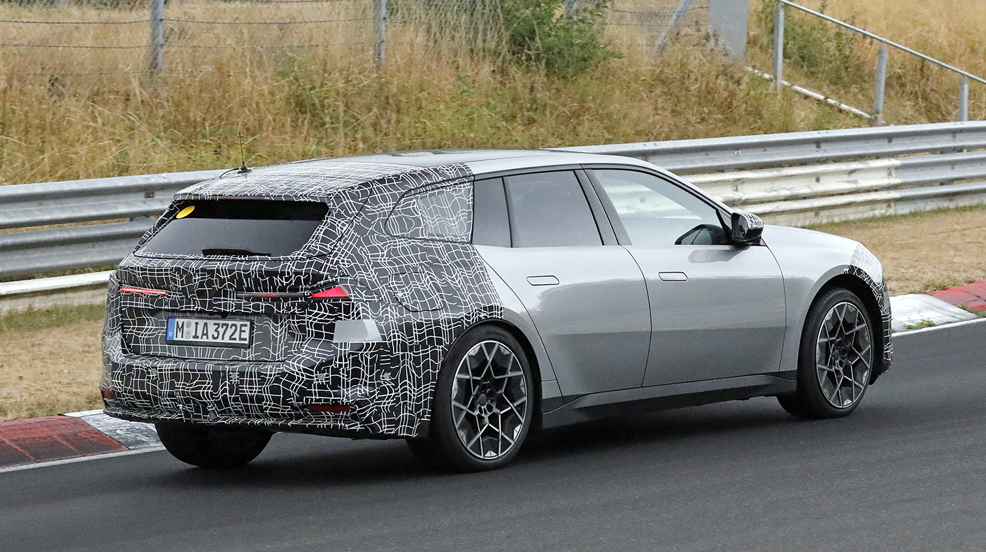 BMW i3 Touring spy shot rear