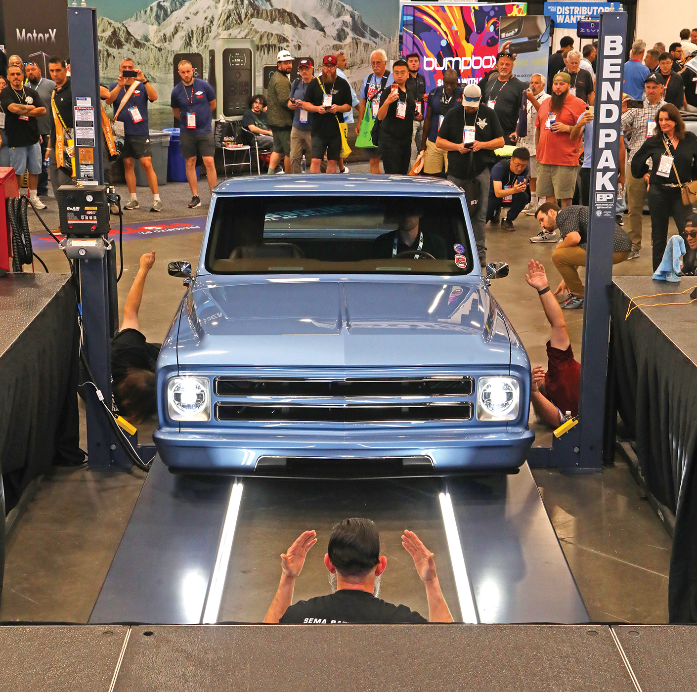 Thomas Dickerson's C10 Young Guns build.