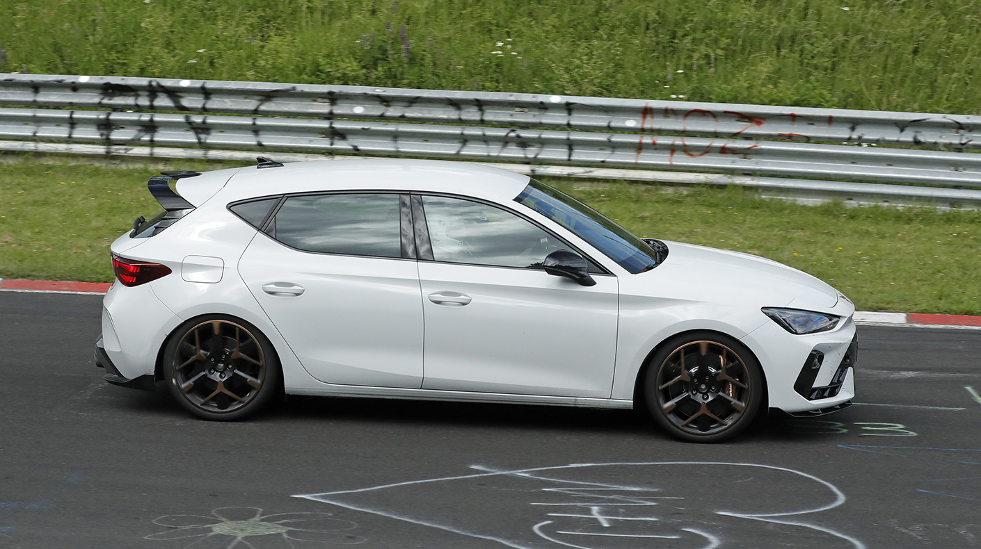 The Cupra Leon VZ TCR testing on the Nurburgring.
