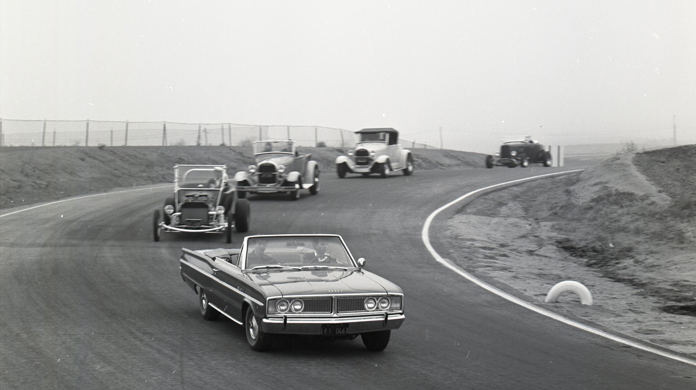 LA Roadsters Testing 426 Hemi