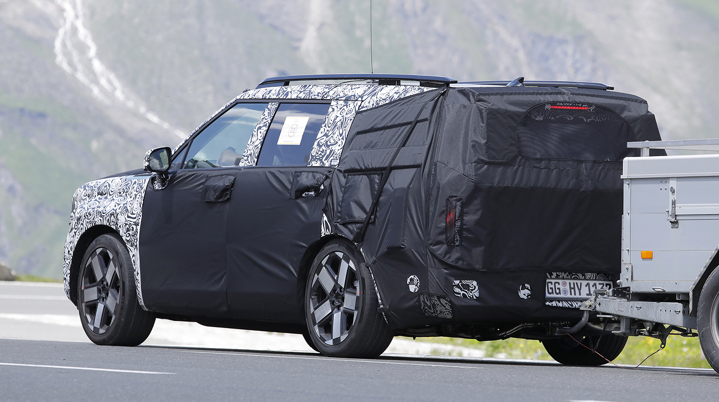 Hyundai Santa Fe facelift prototype.