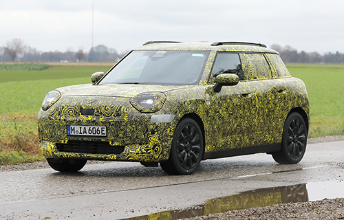 Mini Aceman in camouflage