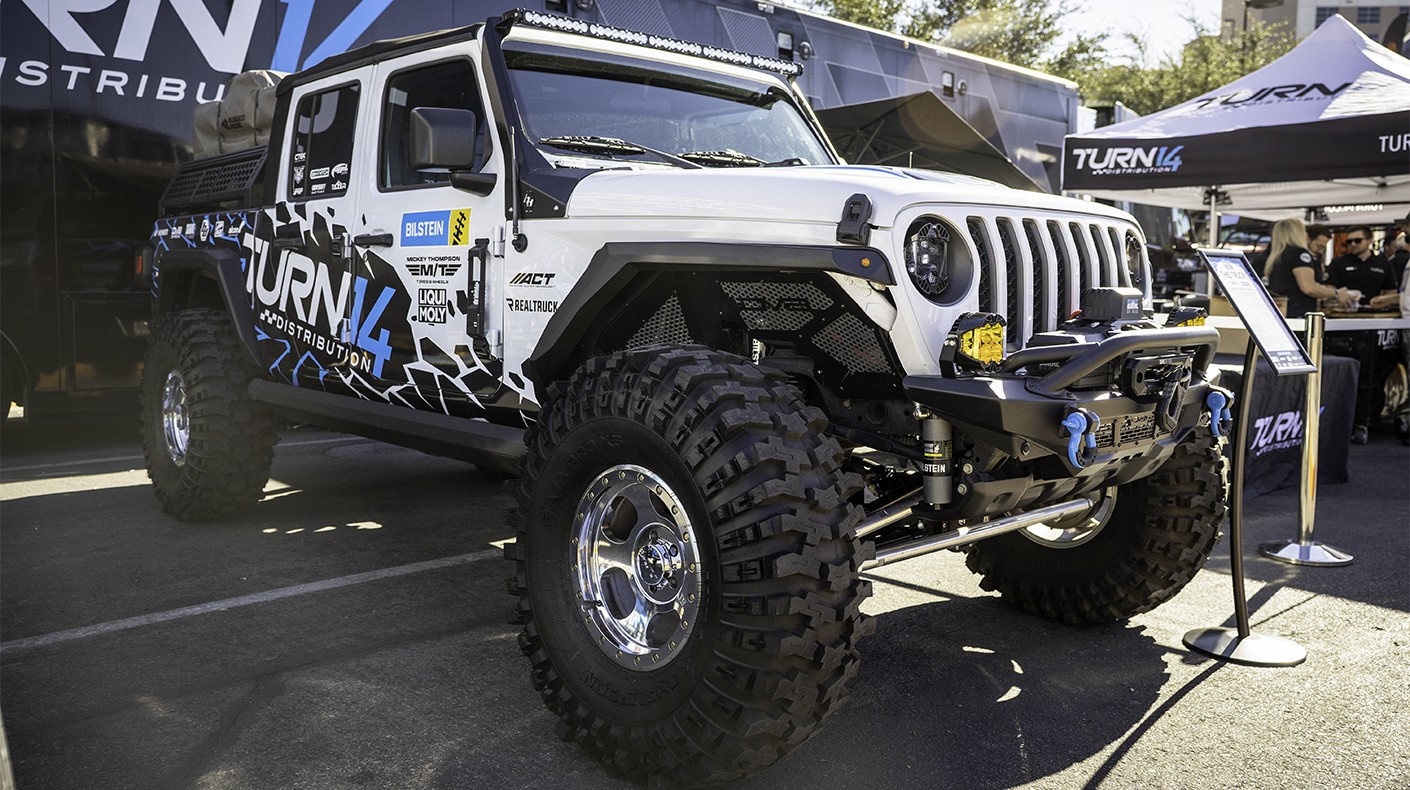 Turn 14 Distribution Gladiator